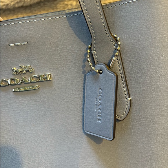 Coach Avenue Carry All Tote - Picture 2 of 8